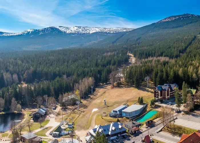 Lola 38 - By Royal Aparts *