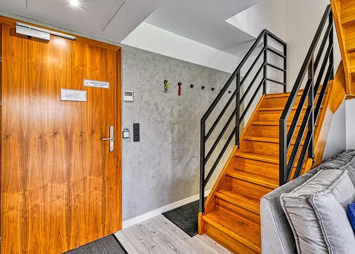 Lola 38 - By Royal Aparts *